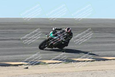 media/Oct-13-2025-Moto Forza (Mon) [[a66d839500]]/4-C Group/Session 2 (Bowl)/